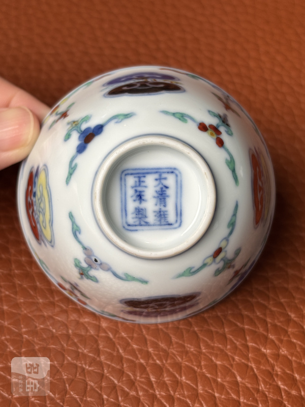 清雍正 斗彩灵芝纹杯一对（带老盒） - 图22